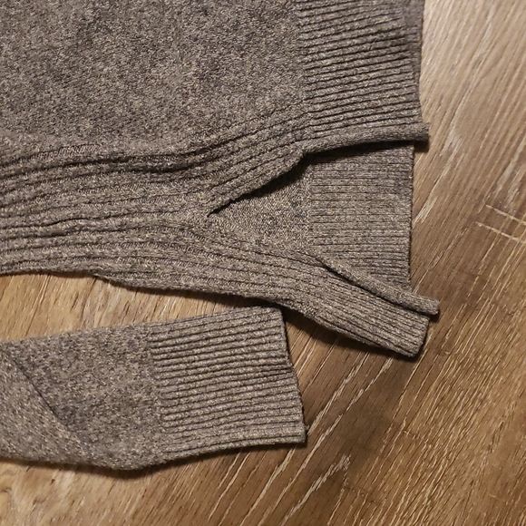 Women's sweater - Picture 4 of 6